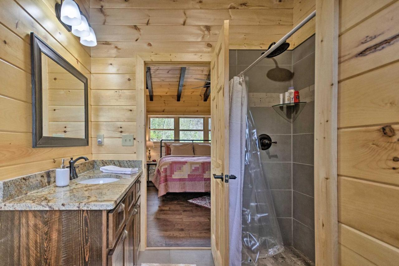 ברייסון סיטי Hilltop Cabin On 5 Acres With Hot Tub And Waterfall! מראה חיצוני תמונה